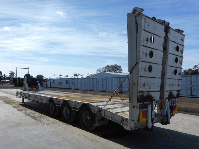 2011 Stoodley 43.5FT Tri Axle Float Low Loader With Bi-Fold Ramps