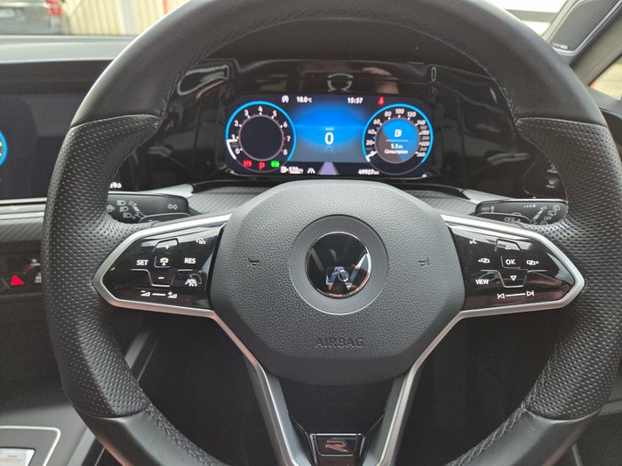 2022 VOLKSWAGEN GOLF MY23 R-LINE BLACK