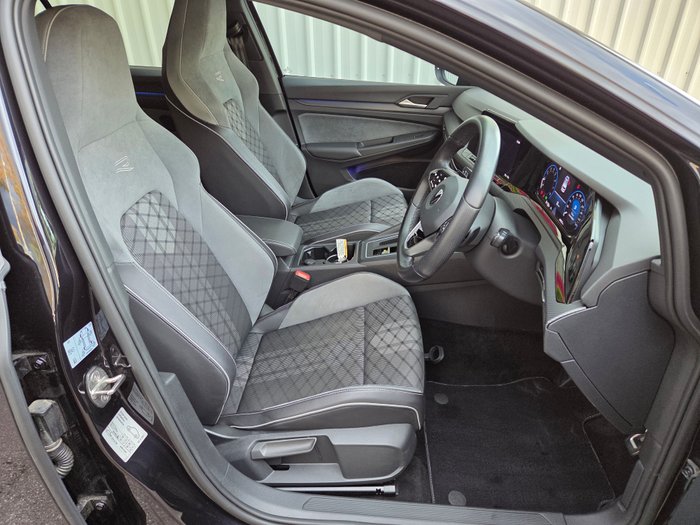 2022 VOLKSWAGEN GOLF MY23 R-LINE BLACK