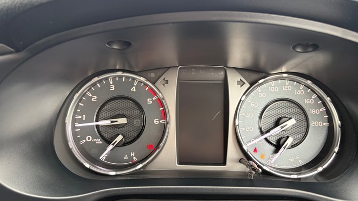 2024 Toyota Hilux 4x4 SR 2.8L T Diesel Automatic Double Cab