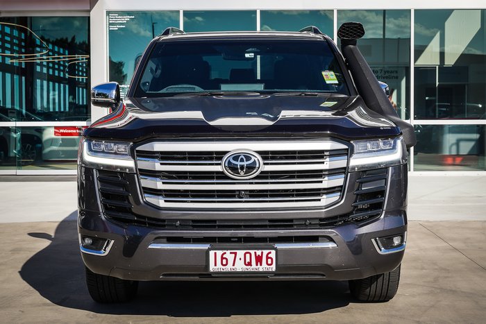 2025 Toyota LANDCRUISER Sahara ZX
