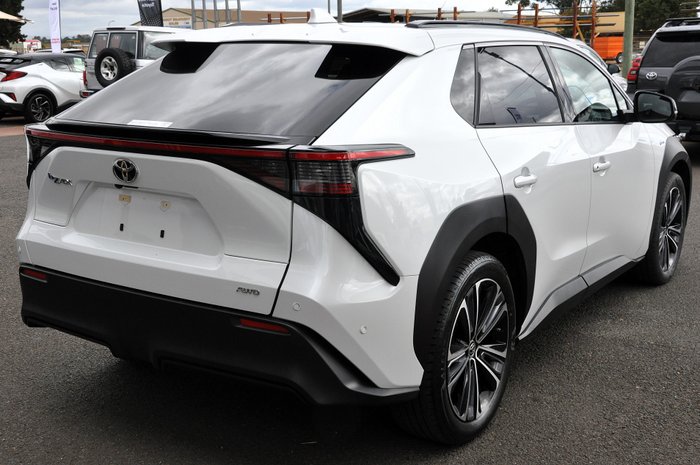 2023 Toyota bZ4x Standard AWD 71.4 kWh Li-ion batt Automatic Wagon