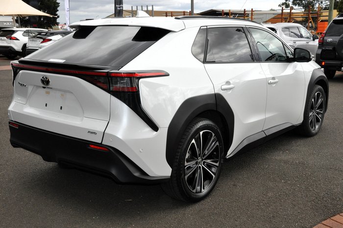 2023 Toyota bZ4x Standard AWD 71.4 kWh Li-ion batt Automatic Wagon