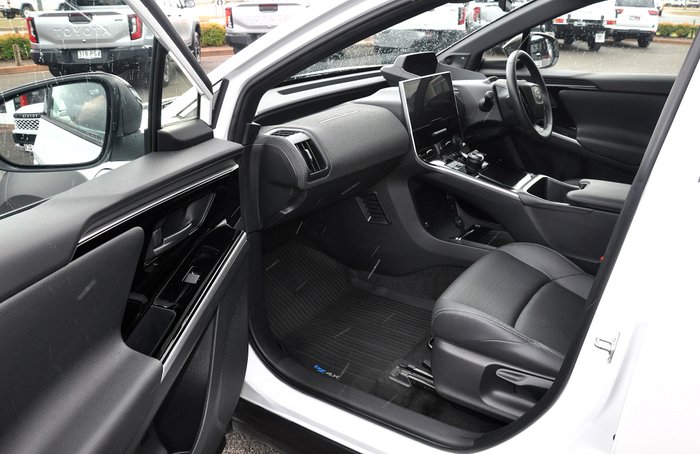 2023 Toyota bZ4x Standard AWD 71.4 kWh Li-ion batt Automatic Wagon