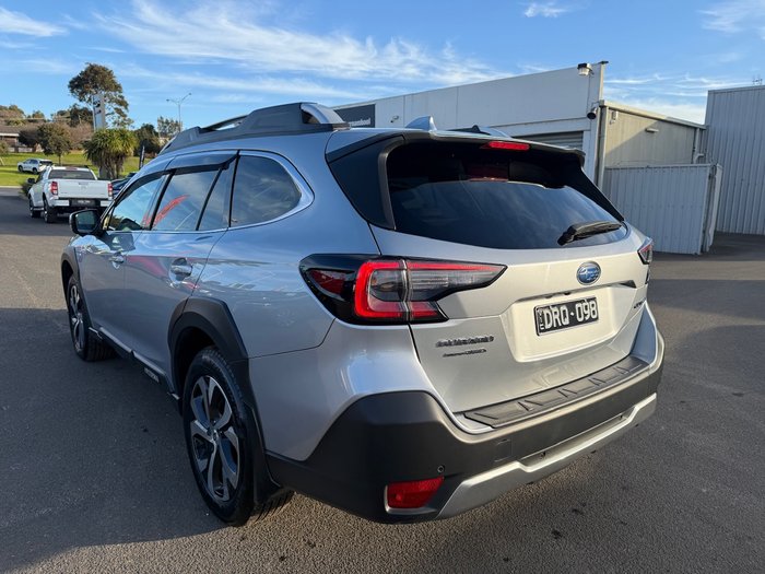 2022 Subaru Outback AWD Touring