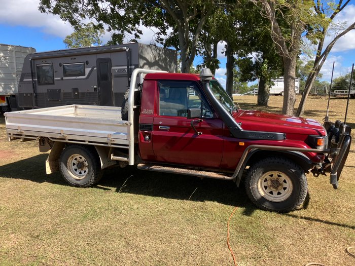 2004 TOYOTA  LANDCRUISER 