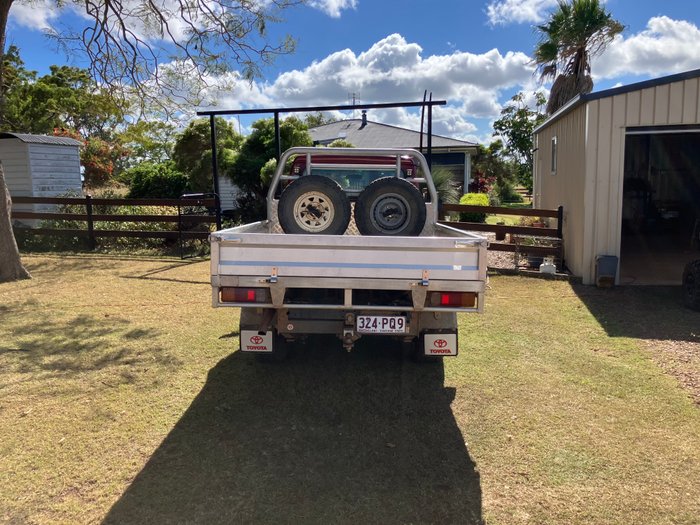 2004 TOYOTA  LANDCRUISER 