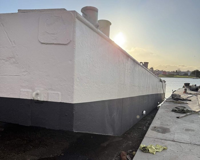 2025 Barge Dumb