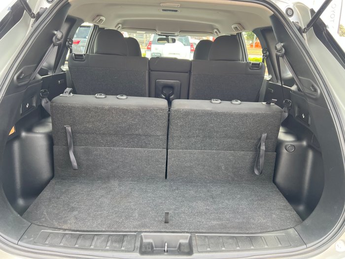 2022 MITSUBISHI OUTLANDER ES 7 SEAT (2WD)