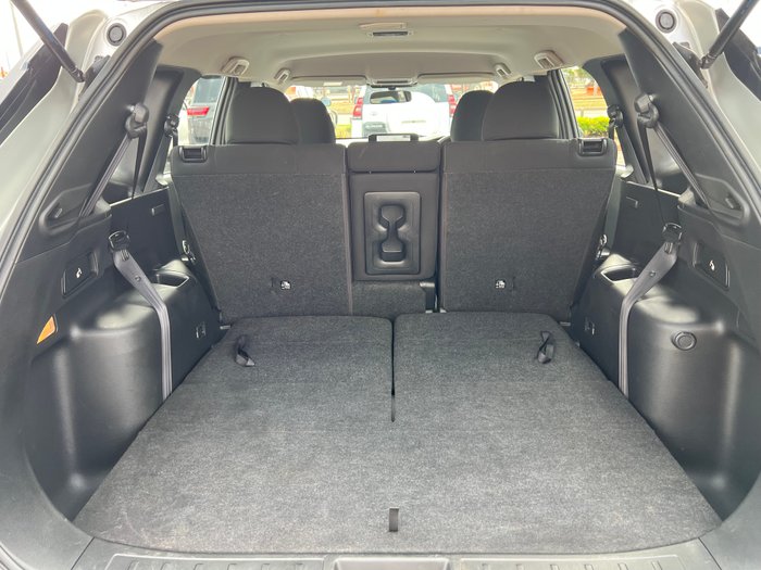 2022 MITSUBISHI OUTLANDER ES 7 SEAT (2WD)