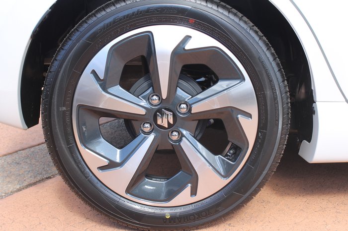 2026 Suzuki Swift Hybrid GLX