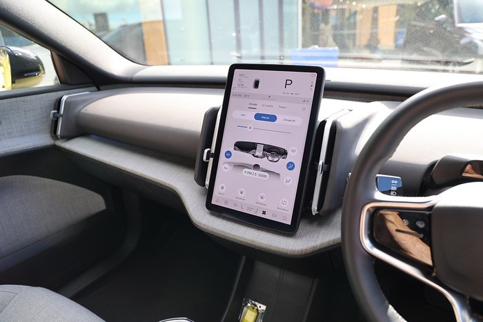 2023 Volvo EX30 Single Motor Extended Range Ultra