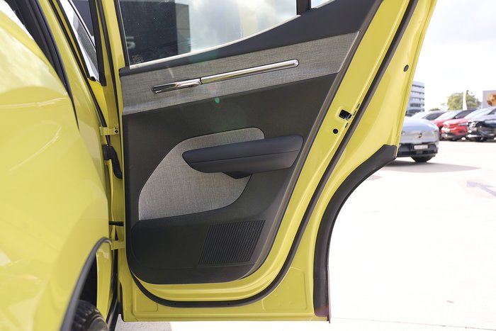 2023 Volvo EX30 Single Motor Extended Range Ultra