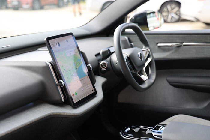 2023 Volvo EX30 Single Motor Extended Range Ultra