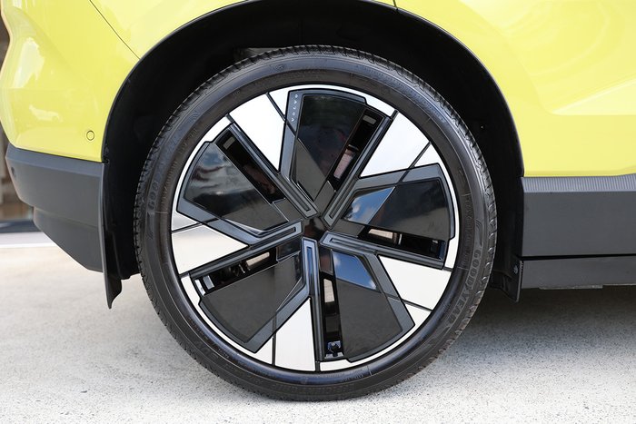 2023 Volvo EX30 Single Motor Extended Range Ultra