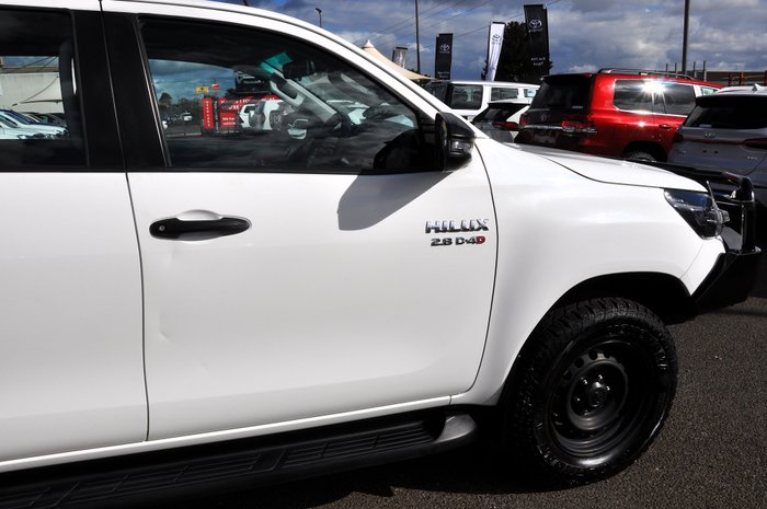 2020 Toyota Hilux 4x4 SR 2.8L T Diesel Automatic Double Cab 