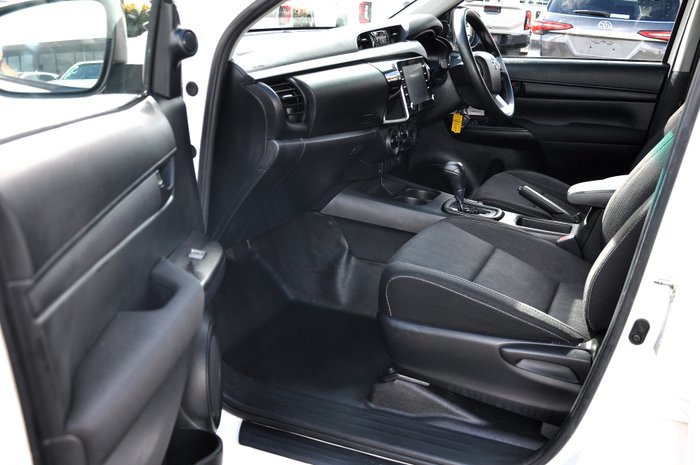 2020 Toyota Hilux 4x4 SR 2.8L T Diesel Automatic Double Cab 