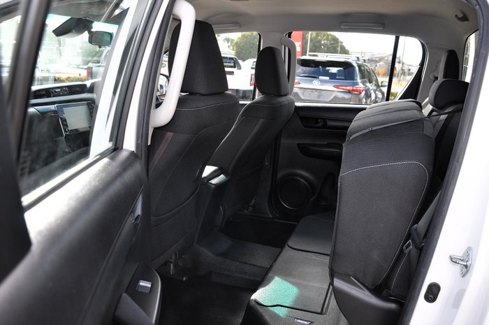 2020 Toyota Hilux 4x4 SR 2.8L T Diesel Automatic Double Cab 