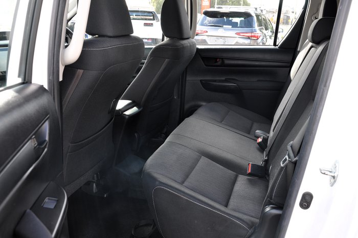 2020 Toyota Hilux 4x4 SR 2.8L T Diesel Automatic Double Cab 