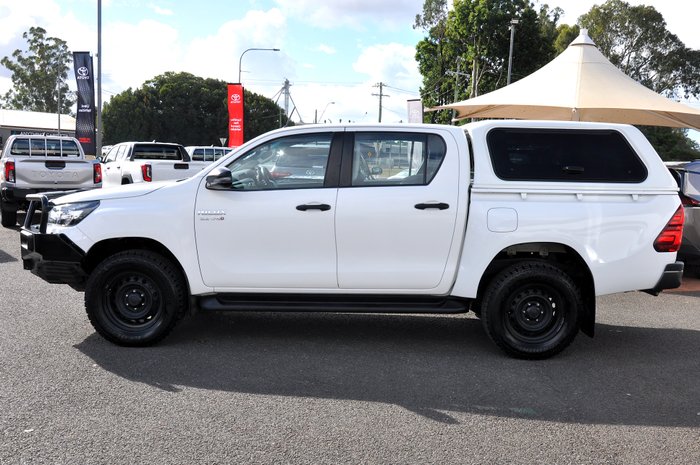 2020 Toyota Hilux 4x4 SR 2.8L T Diesel Automatic Double Cab 