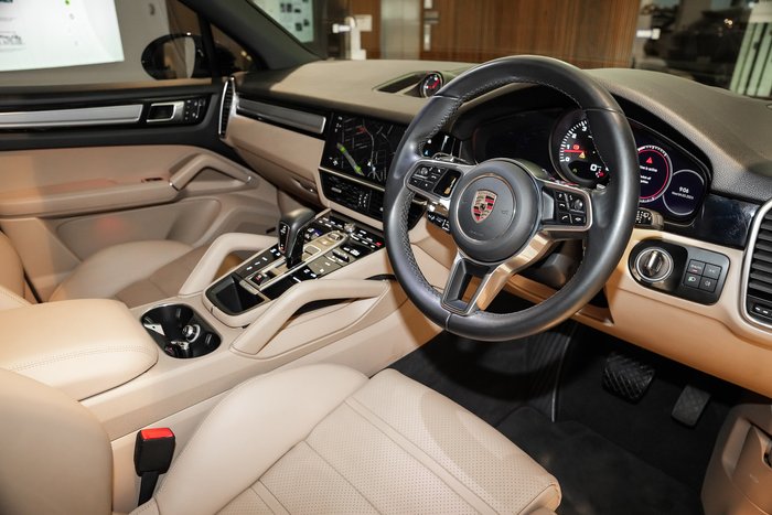 2022 Porsche Cayenne Platinum Edition