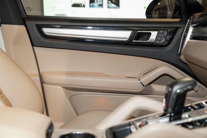 2022 Porsche Cayenne Platinum Edition