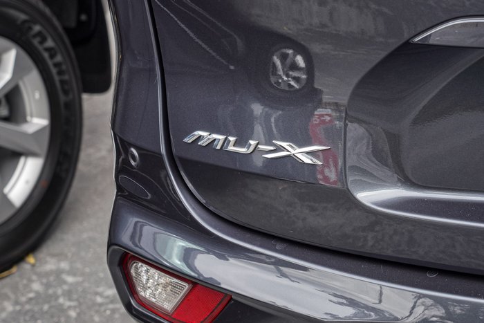 2021 Isuzu MU-X LS-U