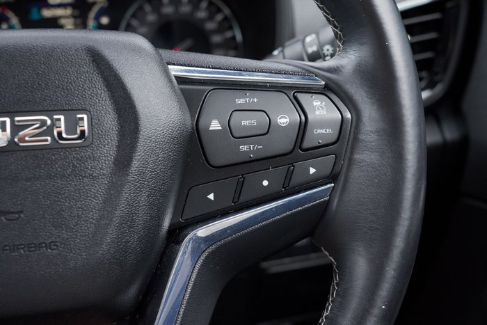 2021 Isuzu MU-X LS-U