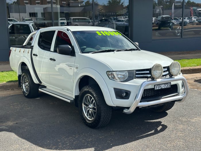 2011 MITSUBISHI TRITON GLR