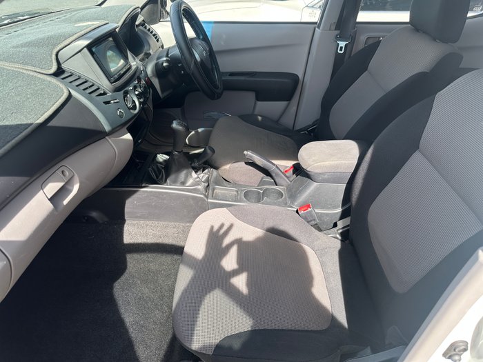 2011 MITSUBISHI TRITON GLR