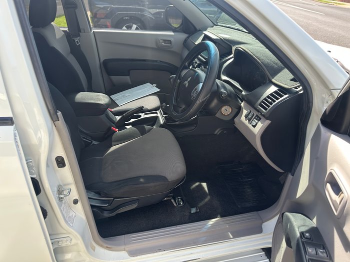 2011 MITSUBISHI TRITON GLR