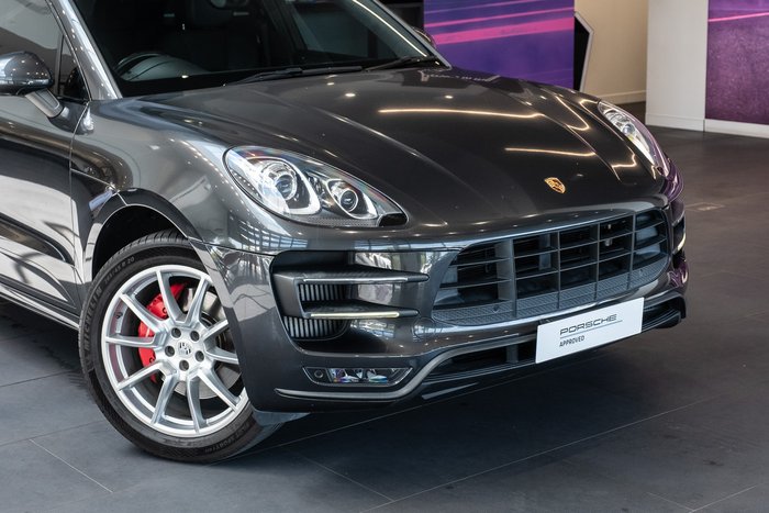2016 Porsche Macan Turbo