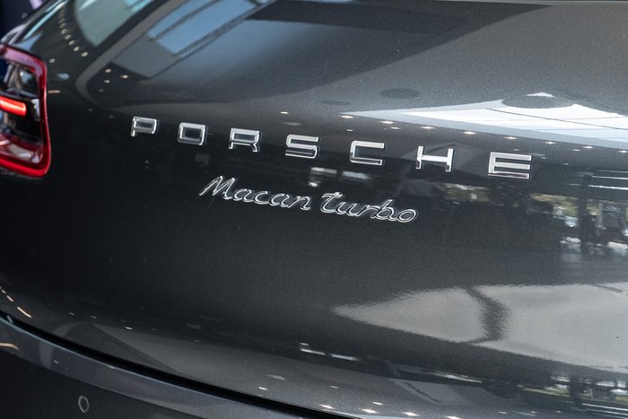 2016 Porsche Macan Turbo