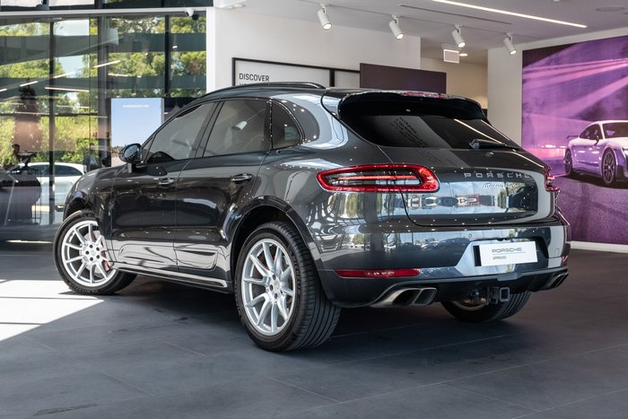 2016 Porsche Macan Turbo