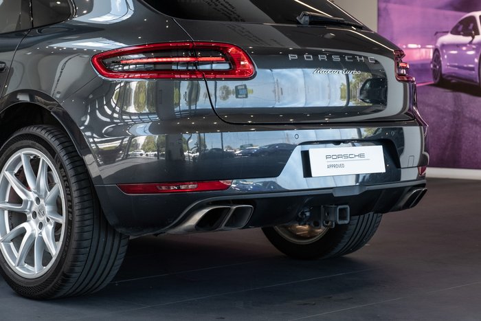 2016 Porsche Macan Turbo