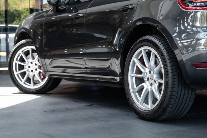 2016 Porsche Macan Turbo