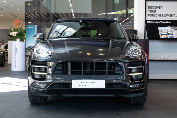 2016 Porsche Macan Turbo
