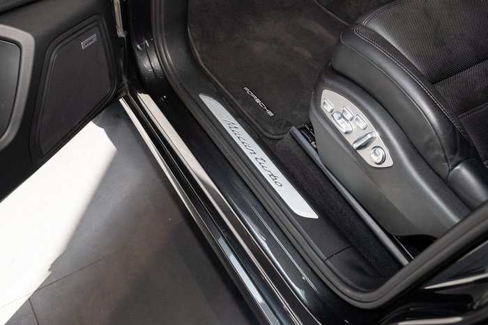 2016 Porsche Macan Turbo