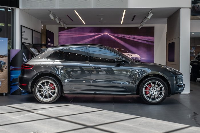 2016 Porsche Macan Turbo