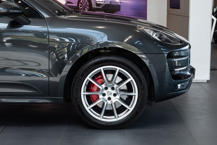 2016 Porsche Macan Turbo