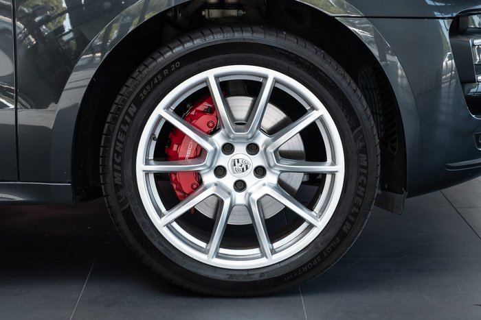 2016 Porsche Macan Turbo