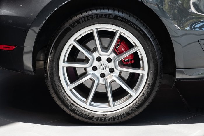 2016 Porsche Macan Turbo