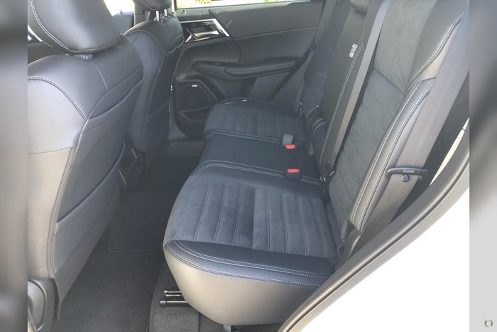 2025 Mitsubishi Outlander Aspire