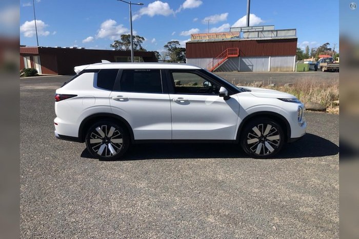 2025 Mitsubishi Outlander Aspire