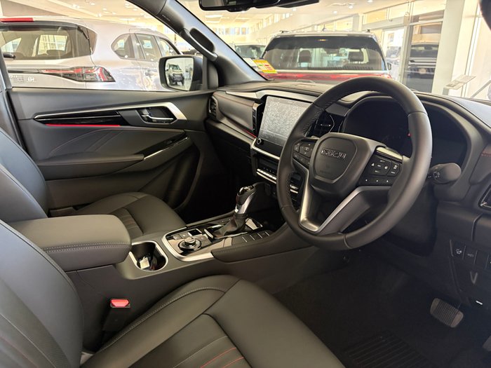 2026 ISUZU MU-X XT