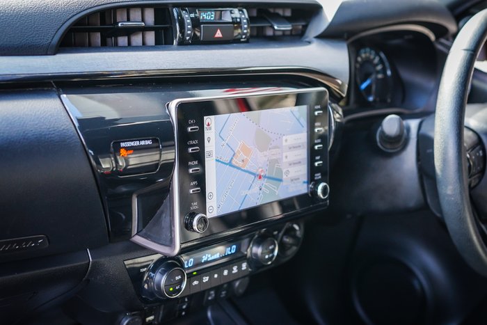 2022 Toyota HILUX Rogue 1