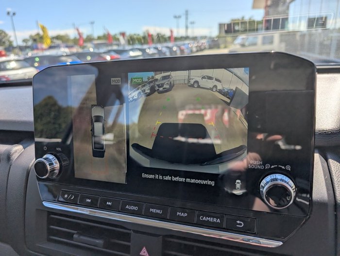 2025 NISSAN NAVARA SL