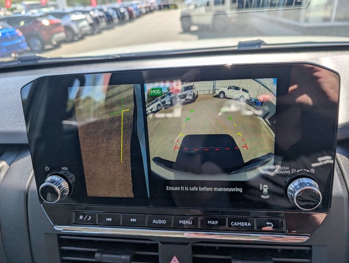 2025 NISSAN NAVARA SL