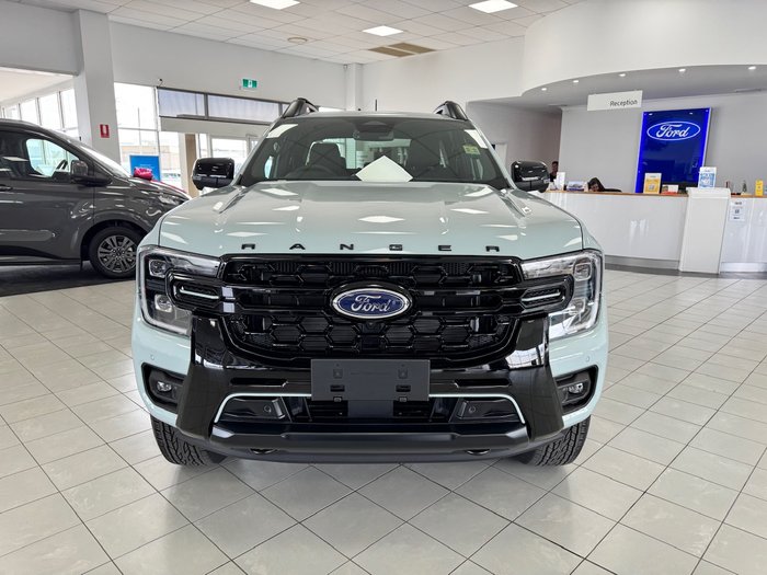 2025 Ford Ranger PHEV Stormtrak