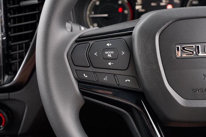 2025 Isuzu D-MAX X-RIDER